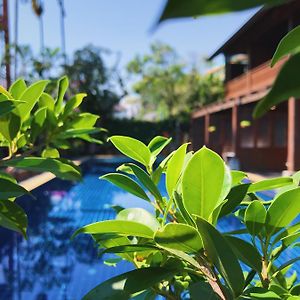 Deluxe King Room Pool Access